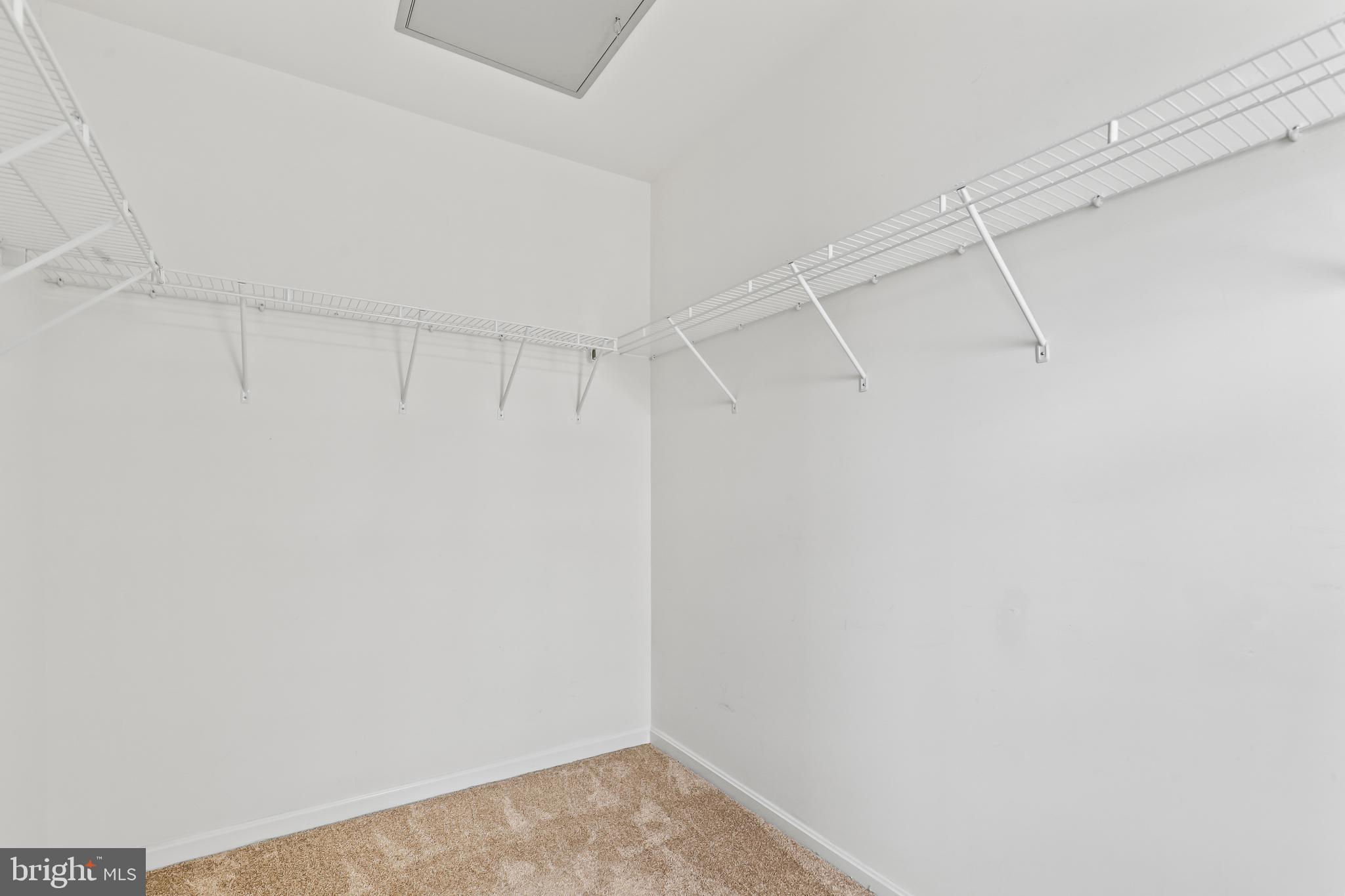 LANSDOWNE TOWN CENTER - Residential