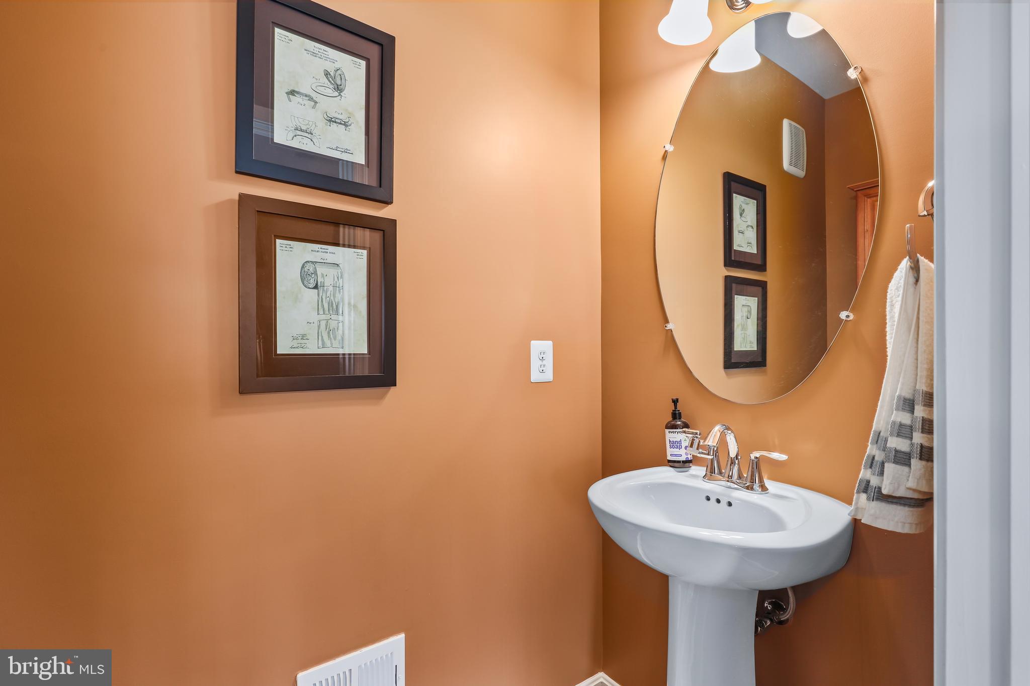 LANSDOWNE TOWN CENTER - Residential