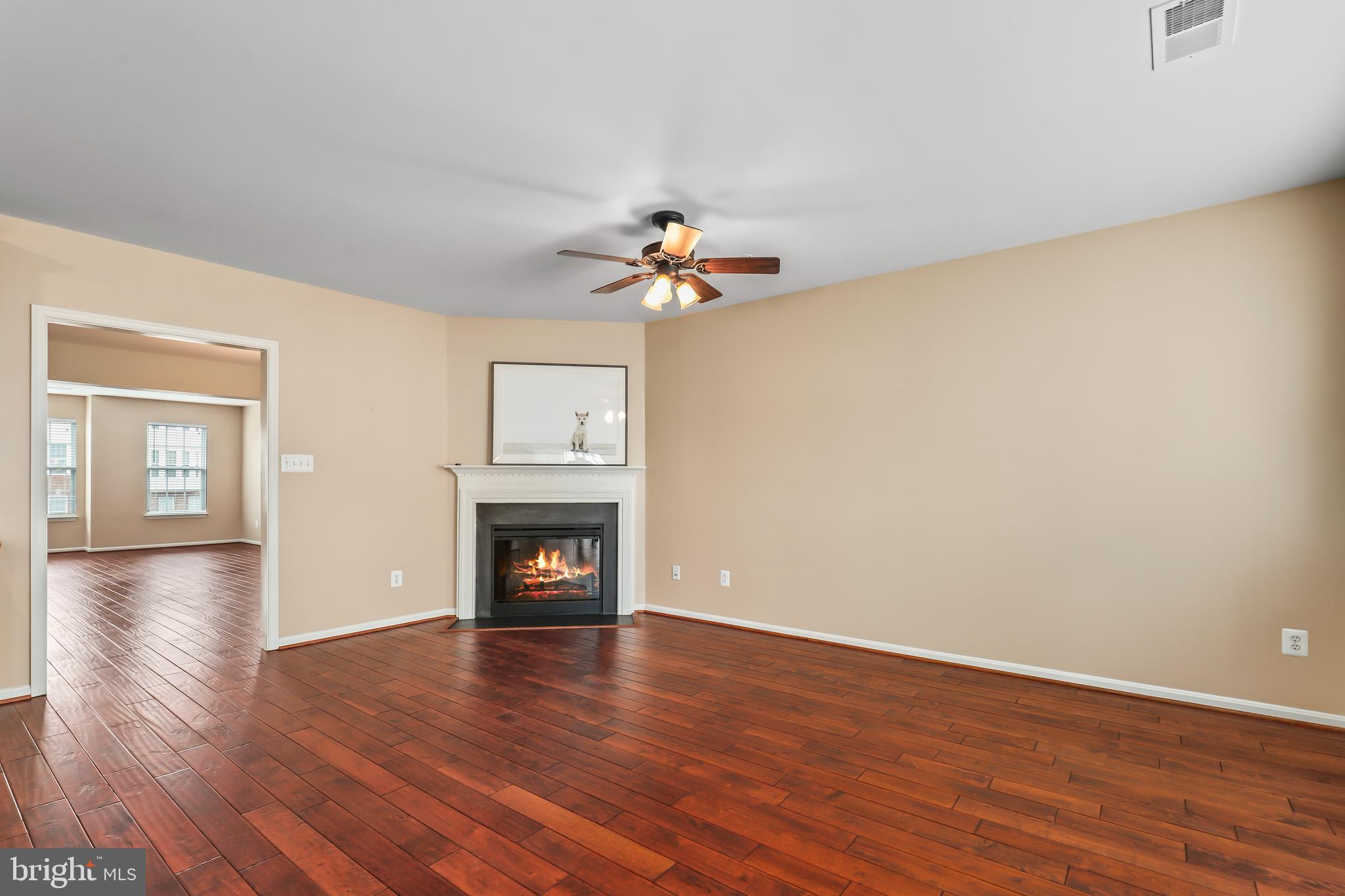 LANSDOWNE TOWN CENTER - Residential