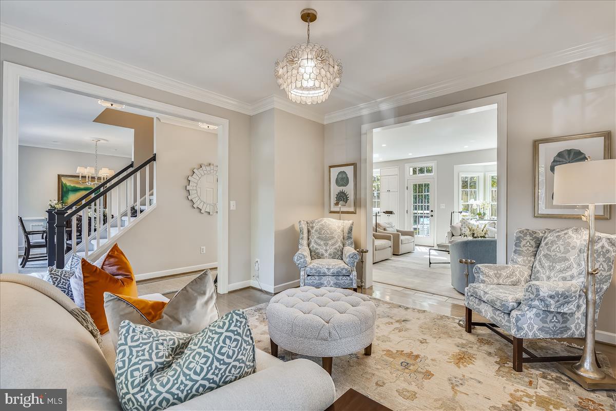 WAVERLY HILLS - Residential