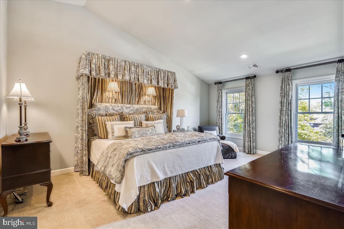 WAVERLY HILLS - Residential