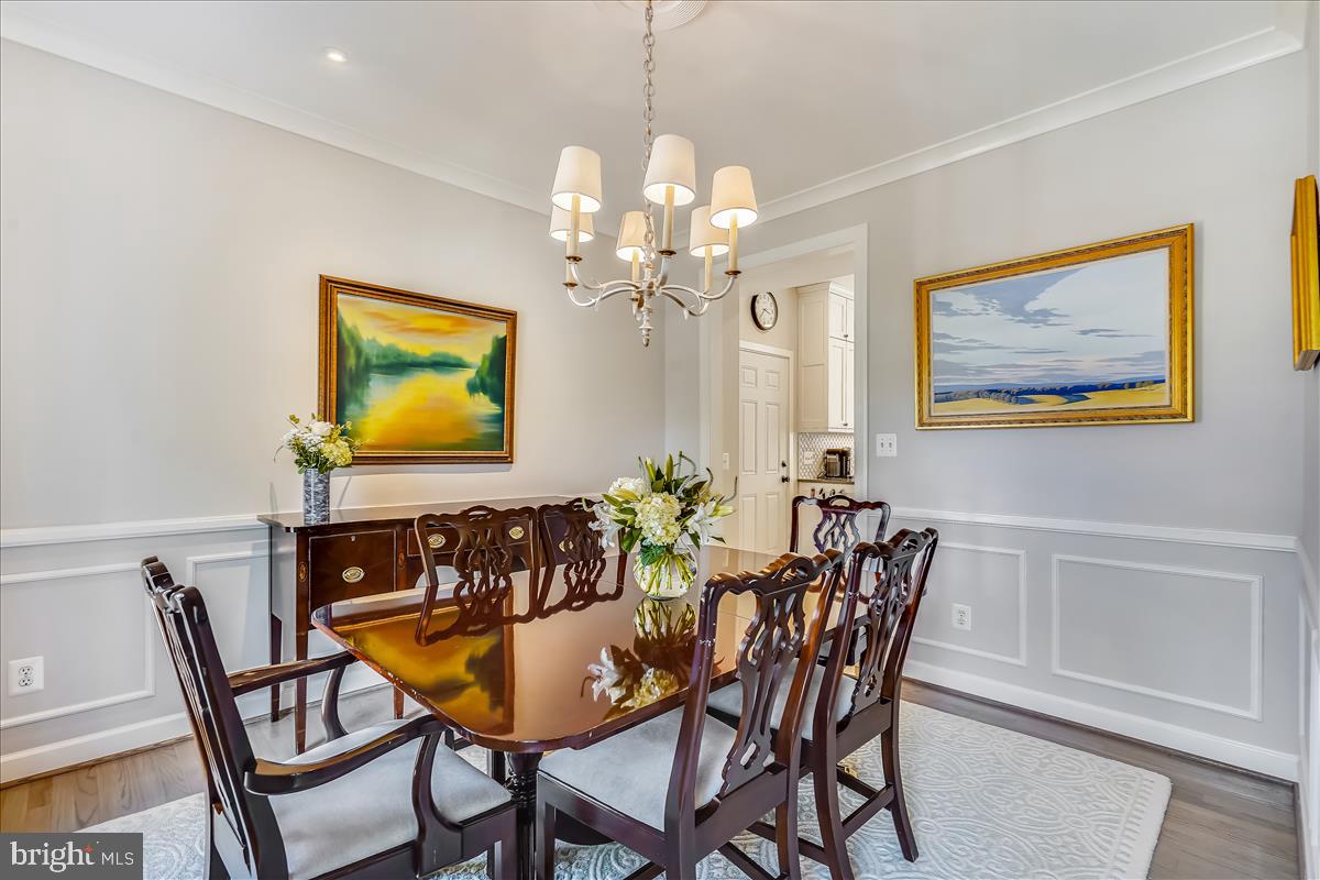 WAVERLY HILLS - Residential