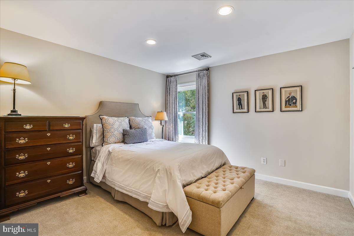 WAVERLY HILLS - Residential