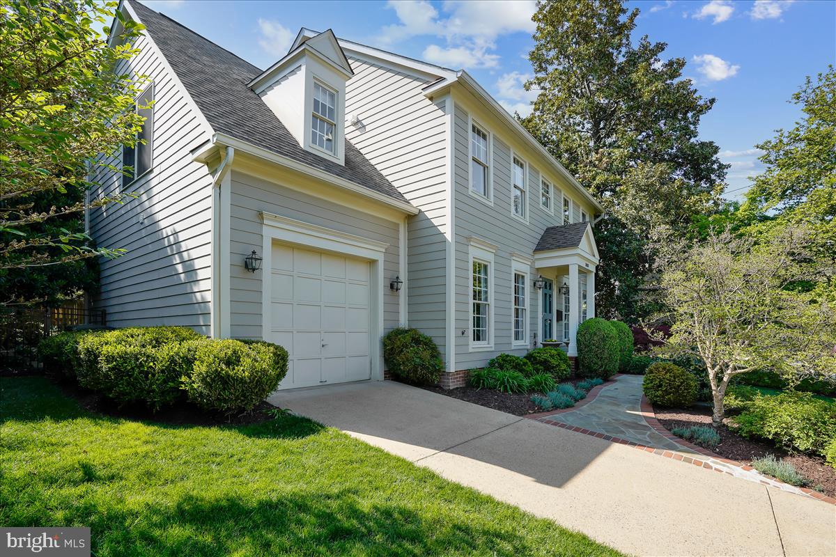 WAVERLY HILLS - Residential