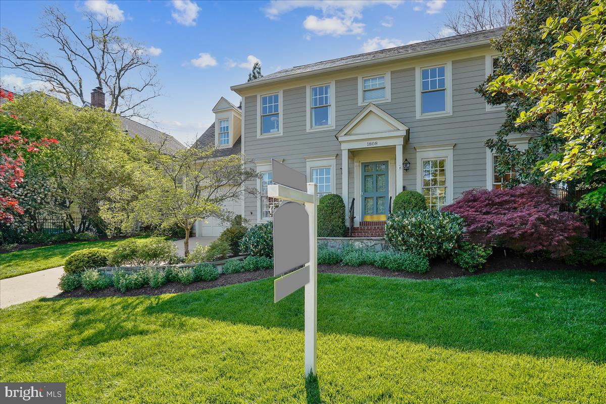 WAVERLY HILLS - Residential