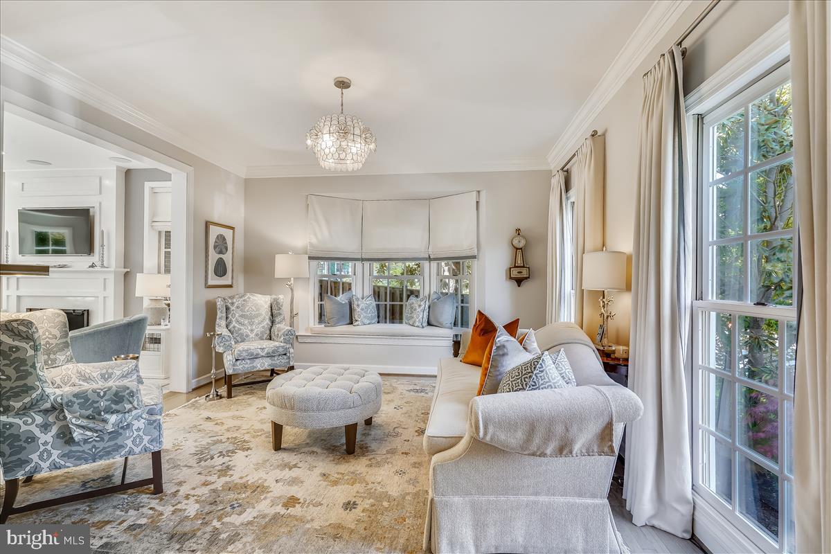 WAVERLY HILLS - Residential