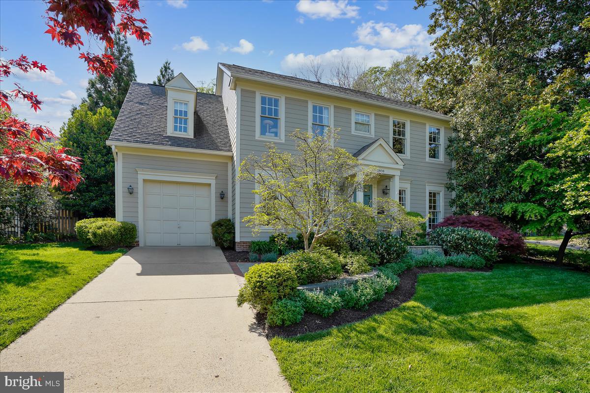 WAVERLY HILLS - Residential