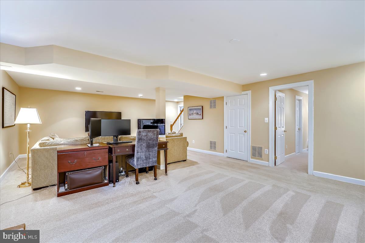 WAVERLY HILLS - Residential