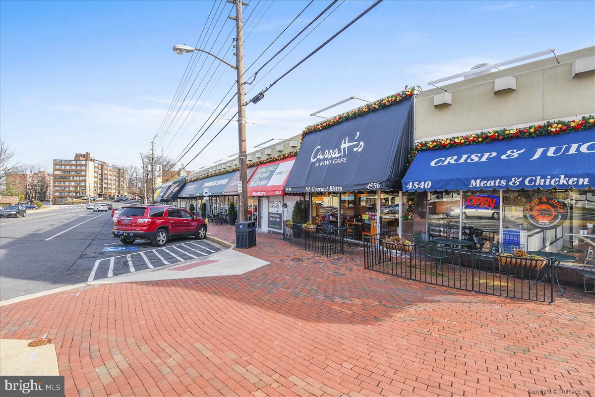 WAVERLY HILLS - Residential