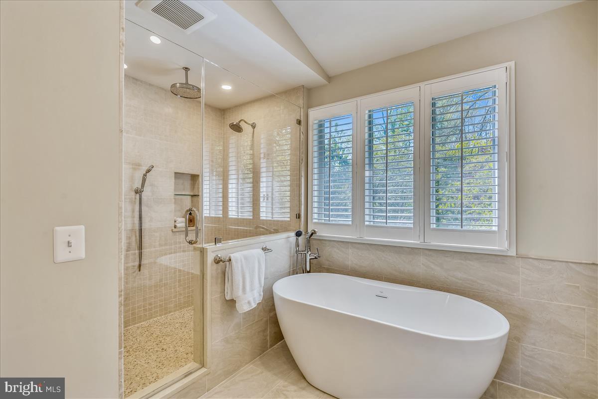 WAVERLY HILLS - Residential