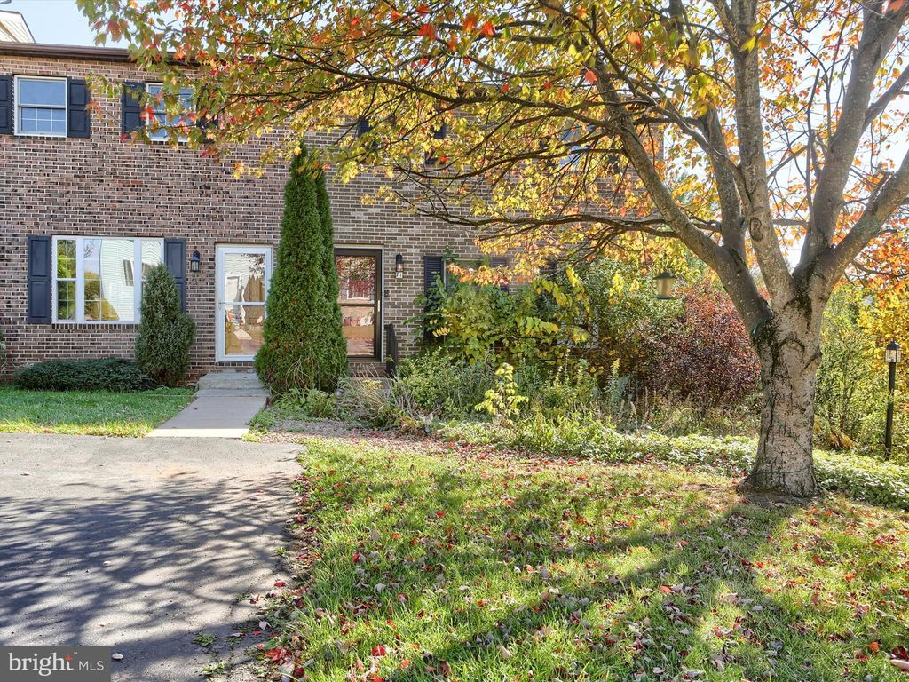 Photo of 73 Rose Of Sharon Drive, ETTERS, PA 17319 (MLS # PAYK2092146)