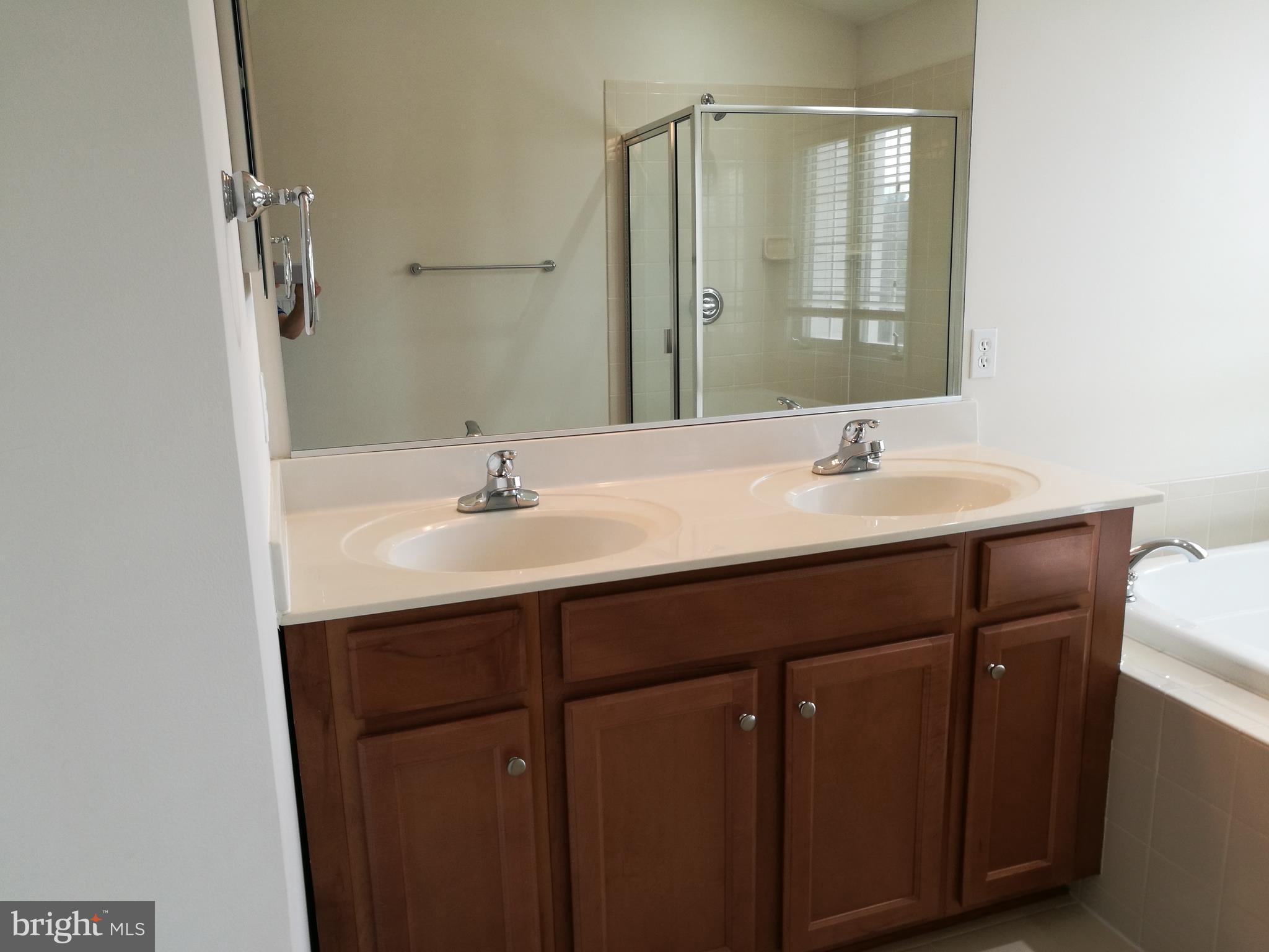 PORT POTOMAC - Residential Lease