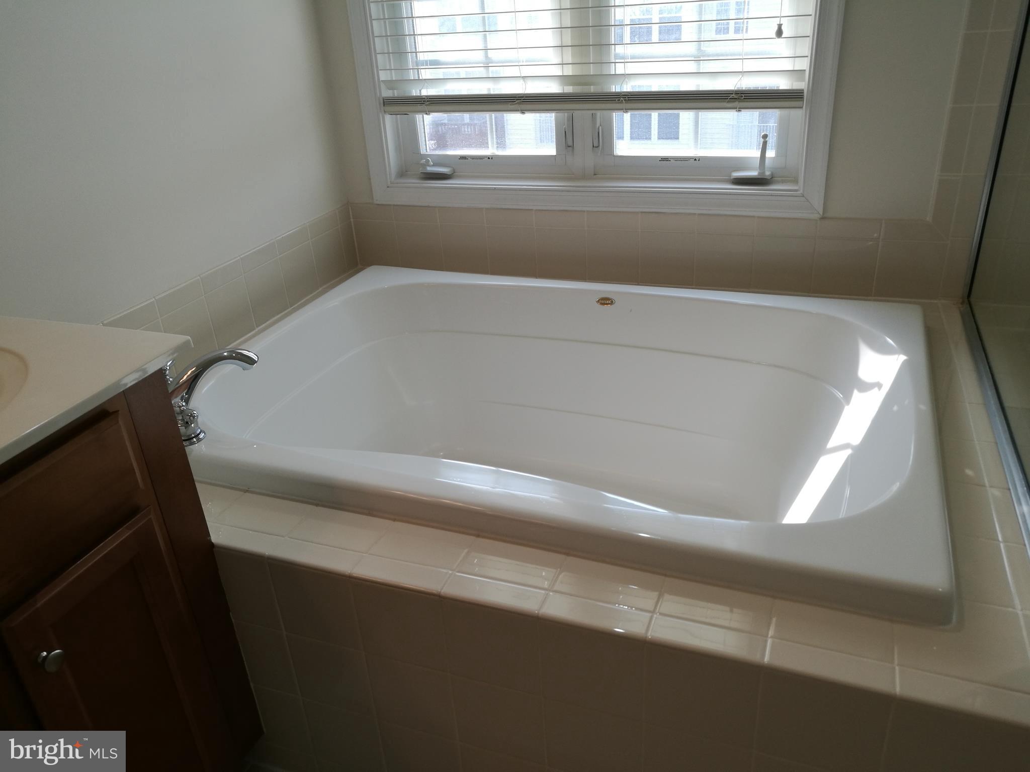 PORT POTOMAC - Residential Lease