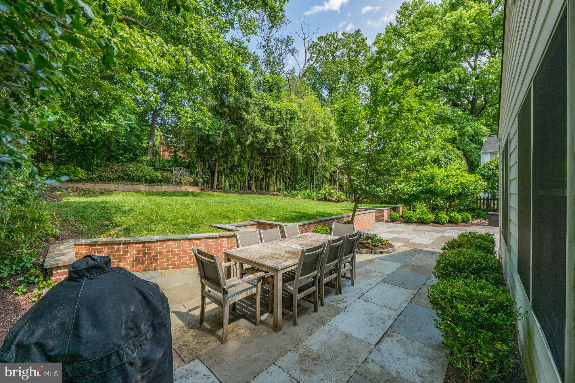 WOODACRES - Residential