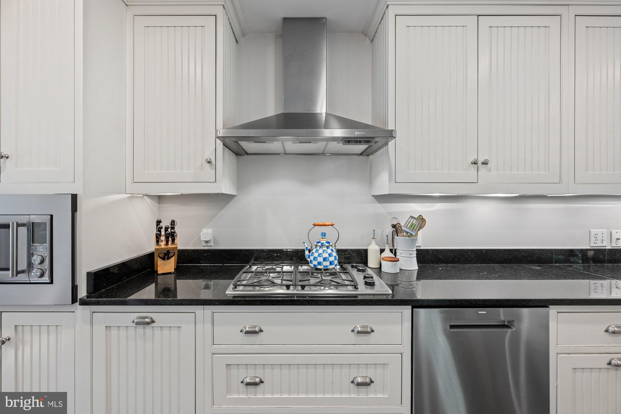 WOODACRES - Residential