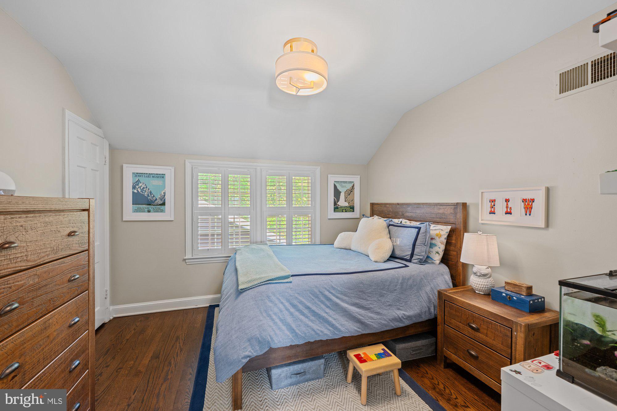 WOODACRES - Residential