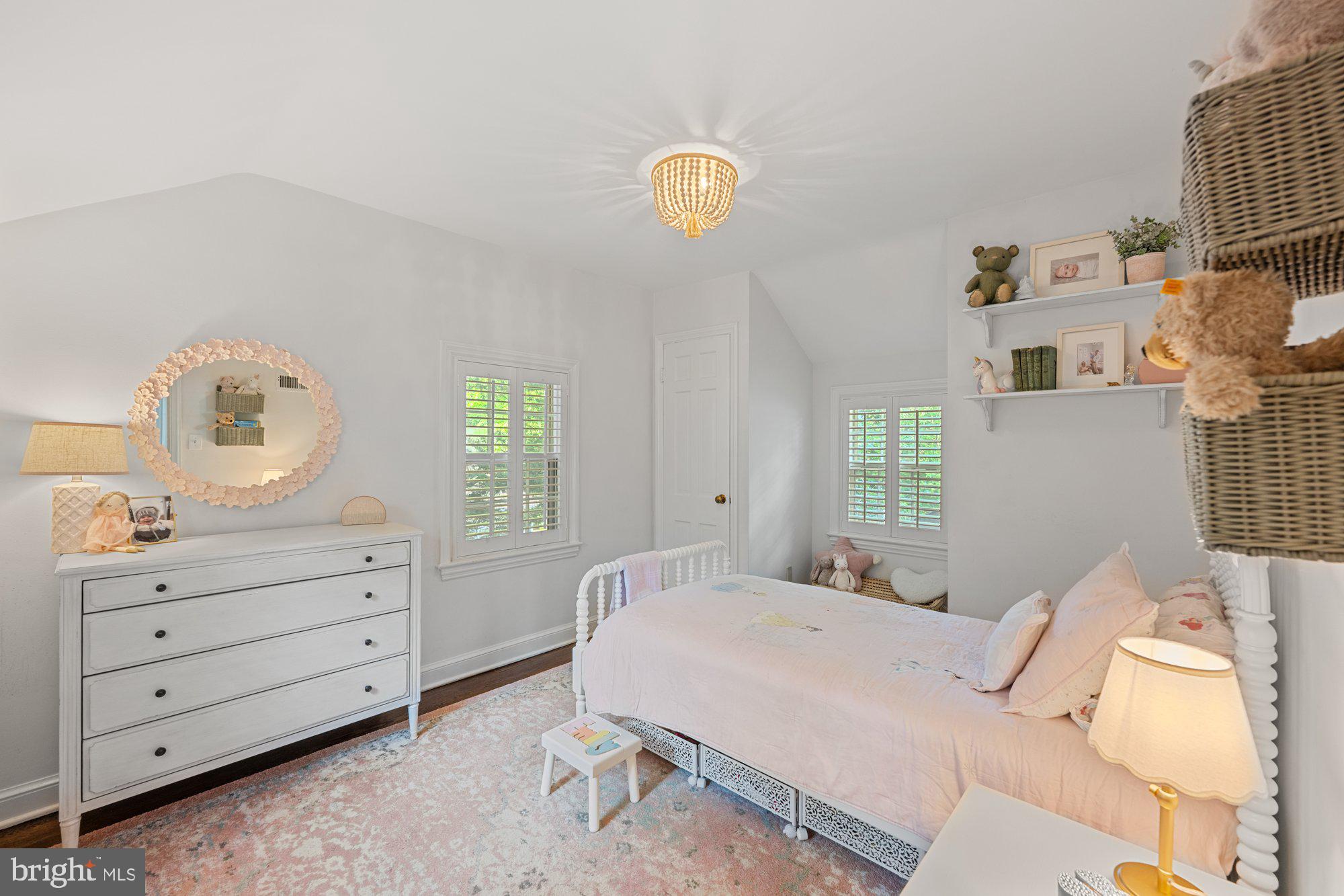 WOODACRES - Residential