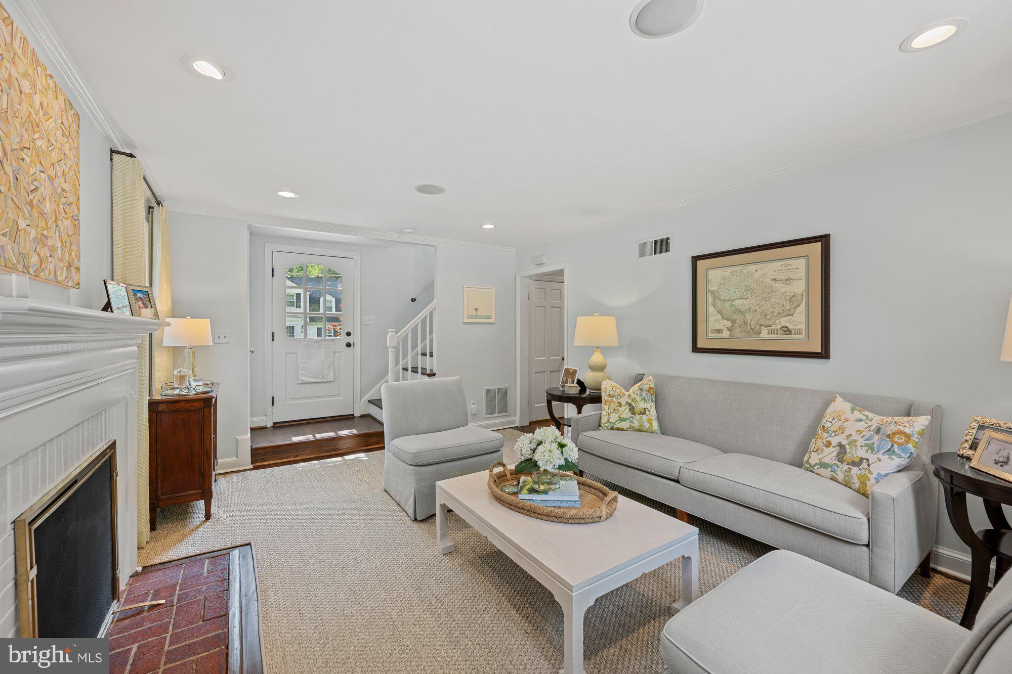 WOODACRES - Residential