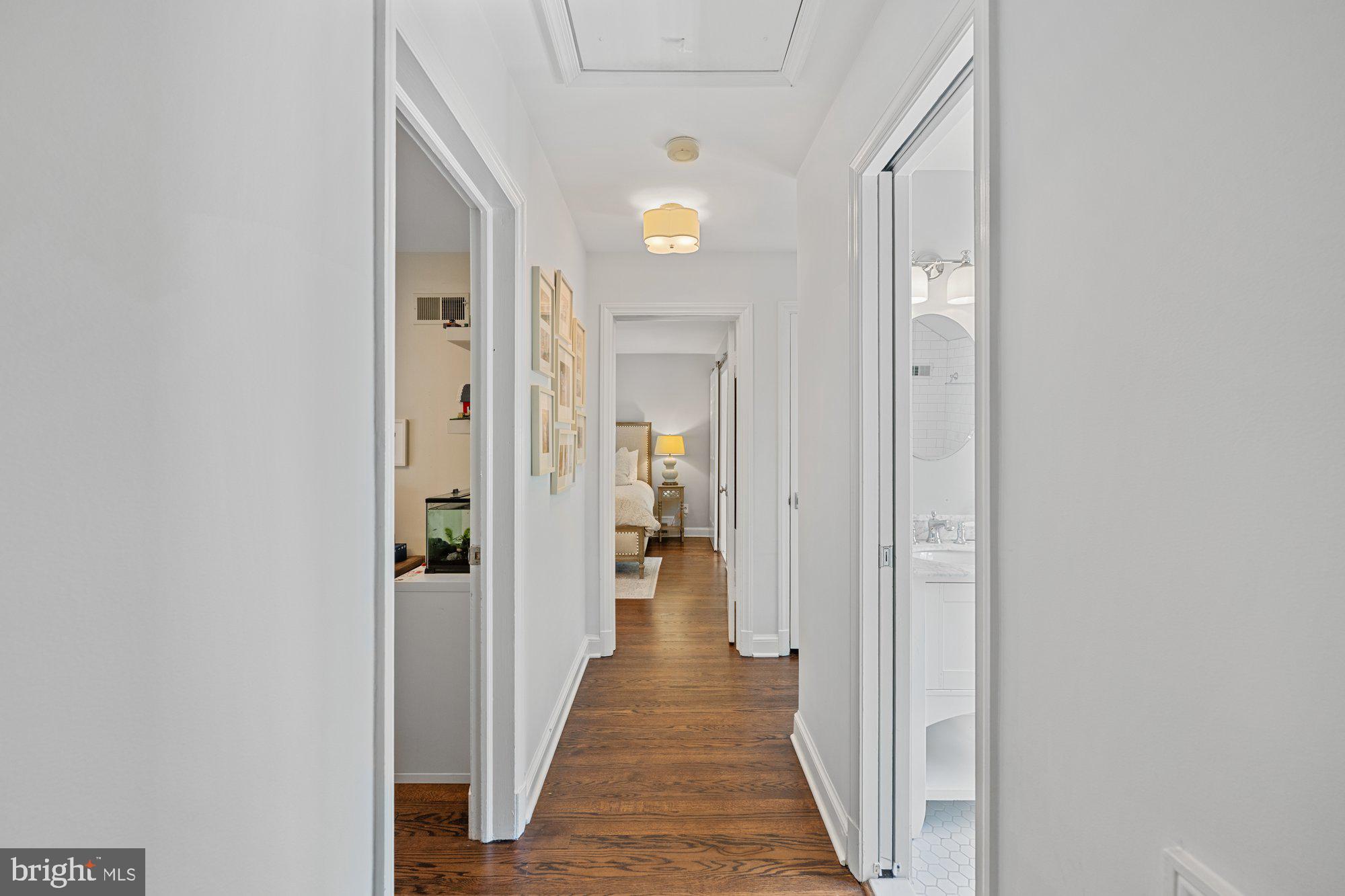 WOODACRES - Residential