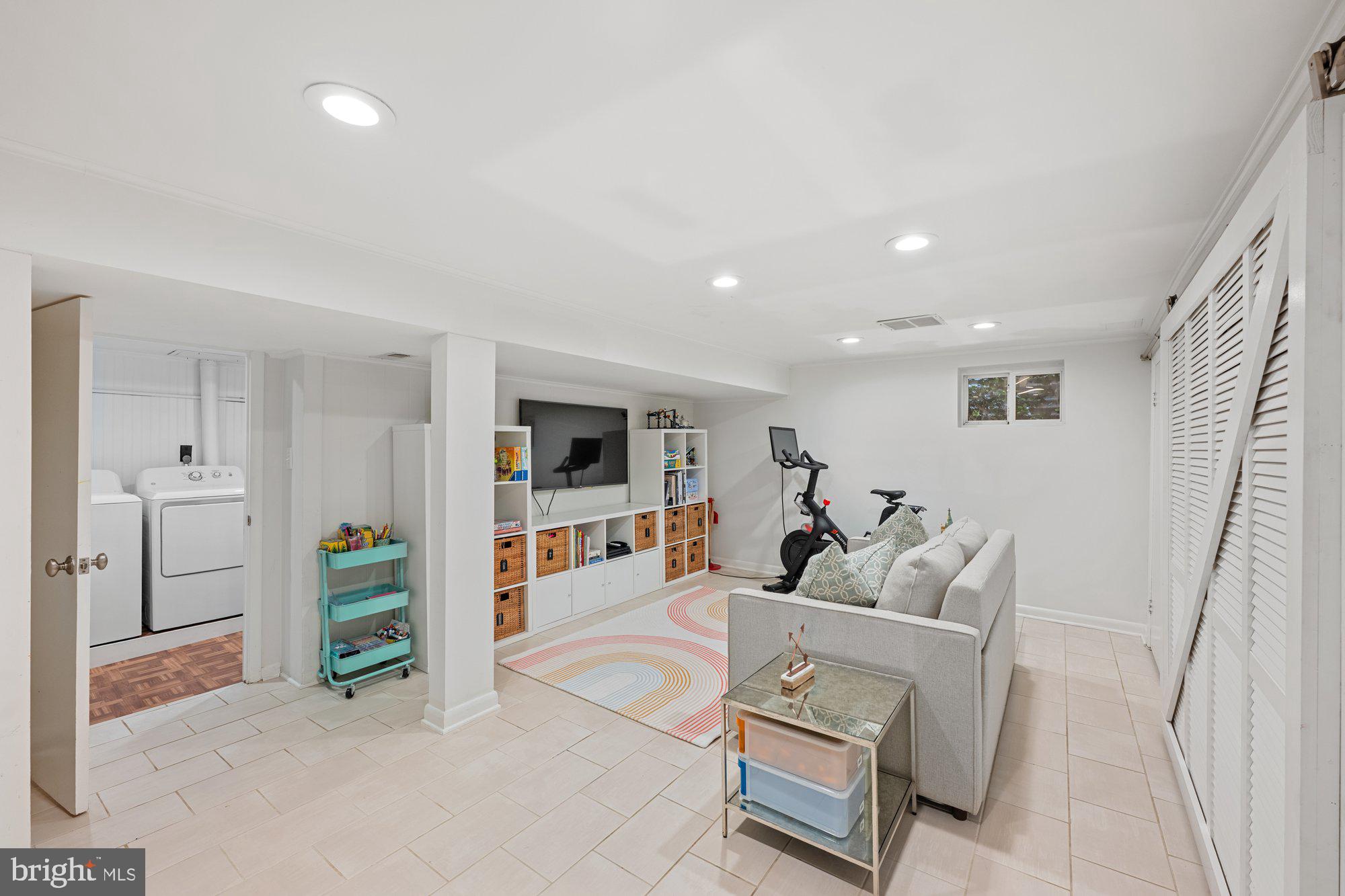 WOODACRES - Residential