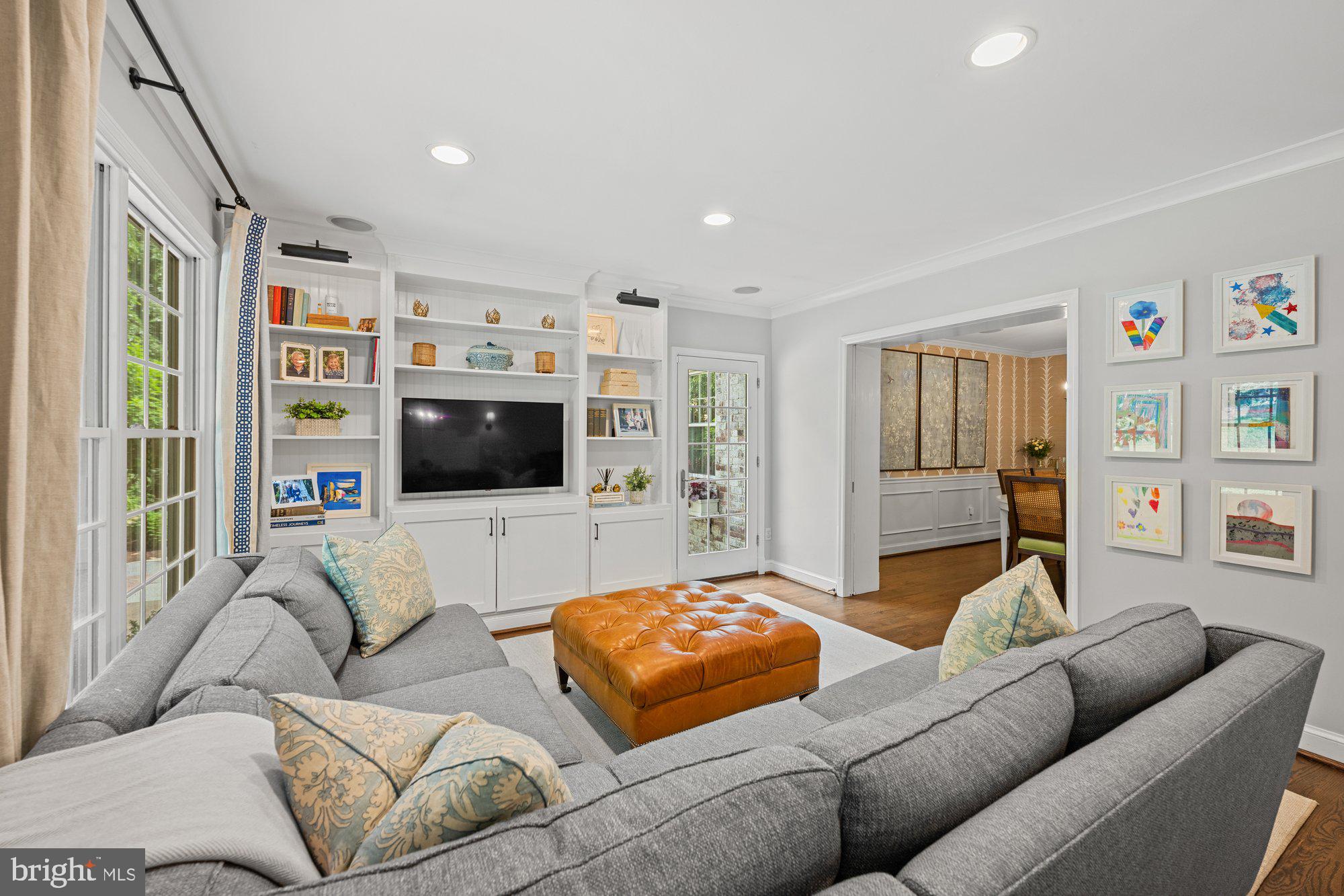 WOODACRES - Residential