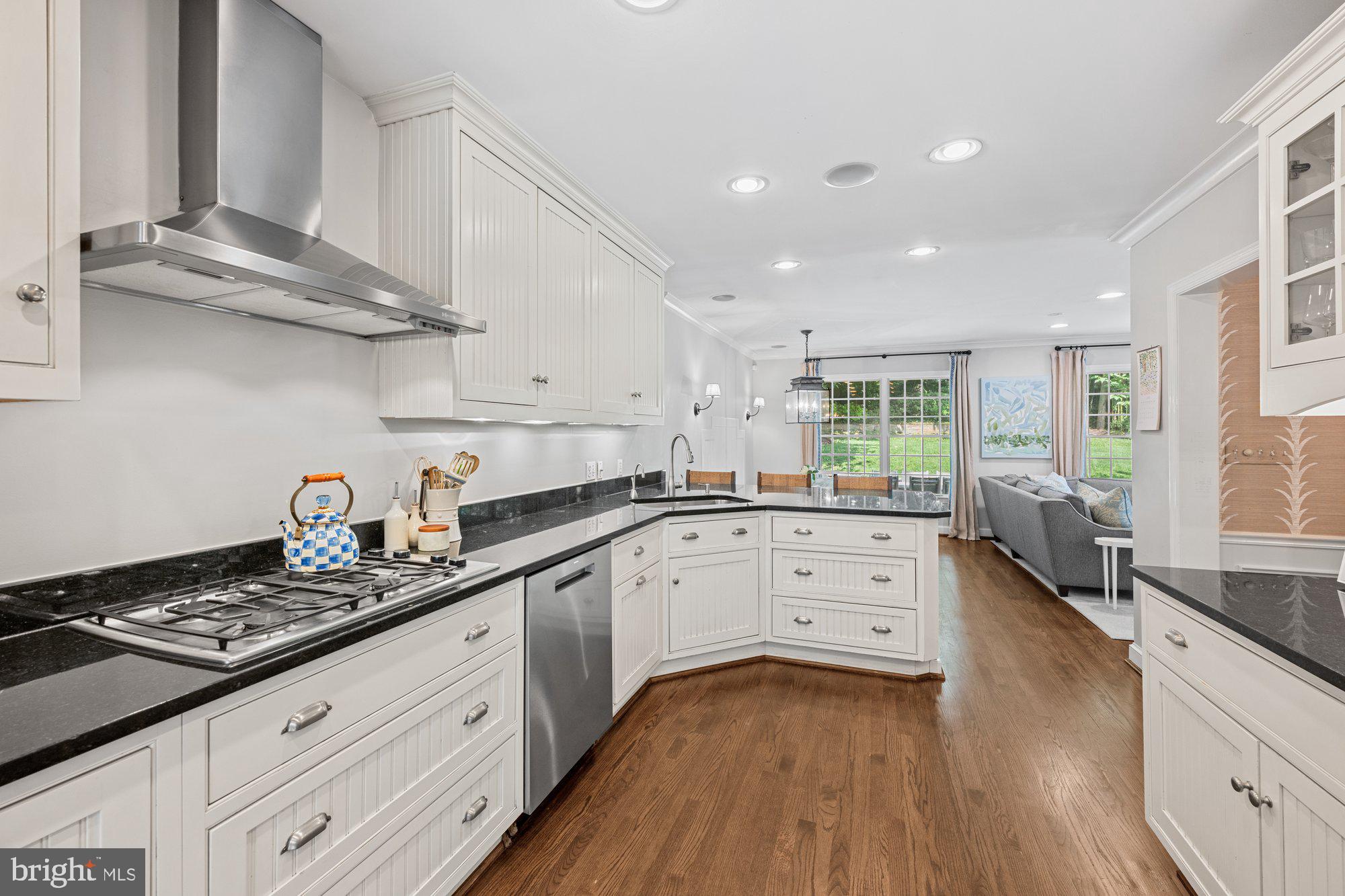 WOODACRES - Residential