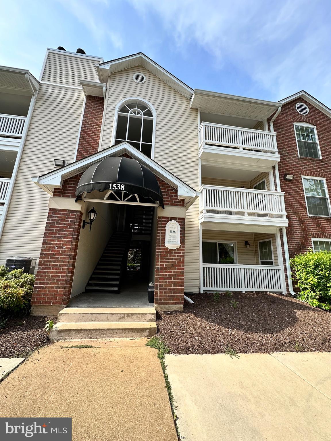 1538 LINCOLN WAY 102A