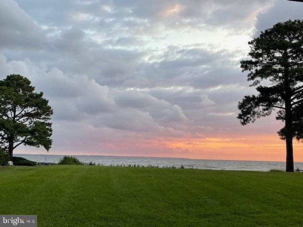 Photo of 627 Walnut Avenue, NORTH BEACH, MD 20714 (MLS # MDAA2124586)