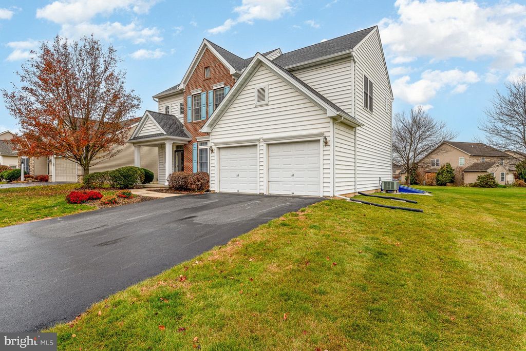 Photo of 115 Charlan Boulevard, Mount Joy, PA 17552 (MLS # PALA2044114)