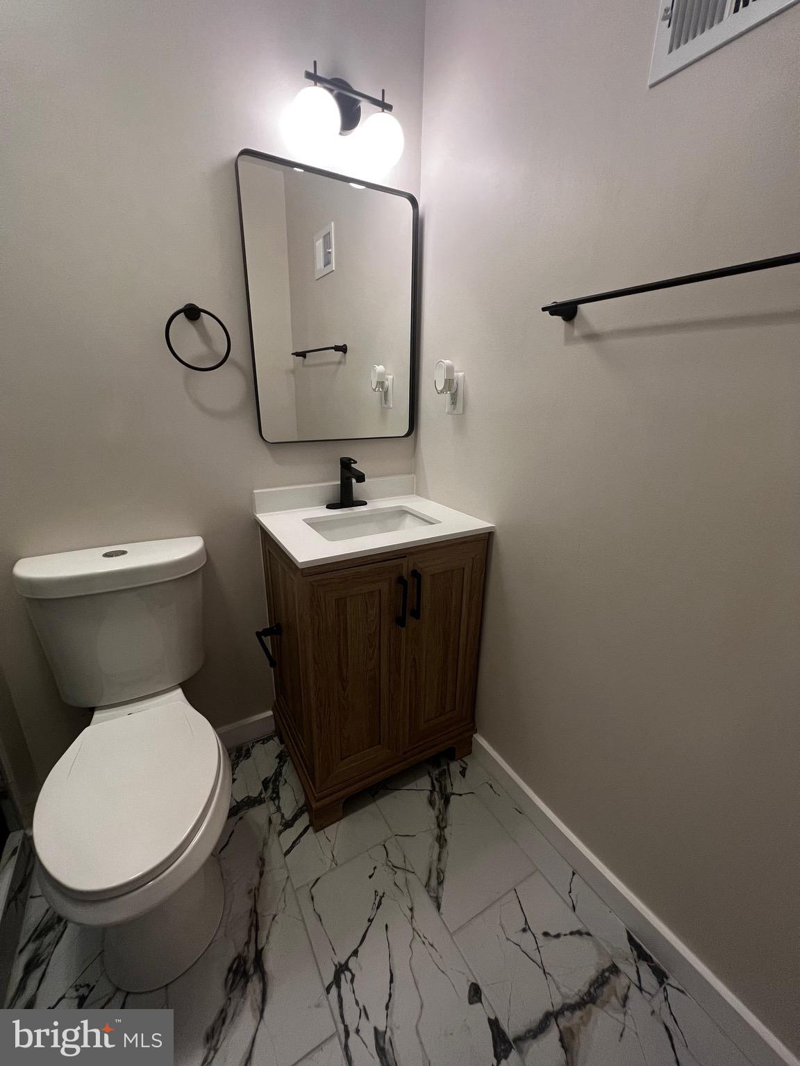 DISTRICT HEIGHTS - Residential Lease