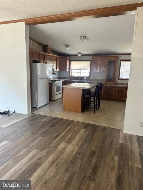 Mobile Home For Sale - 2110 Mays Landing Road #207<br/> Cumberland County, MILLVILLE, NJ 08332