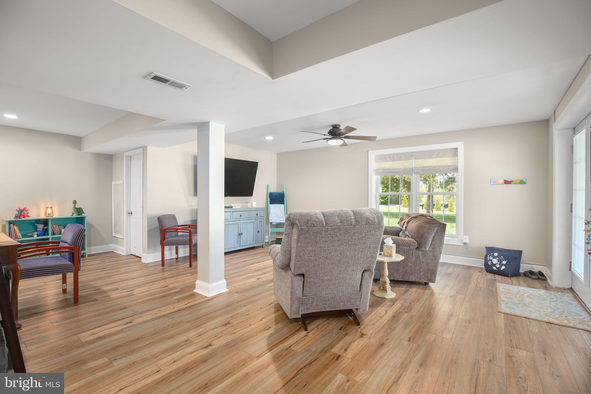 MABEL M PETTIE - Residential