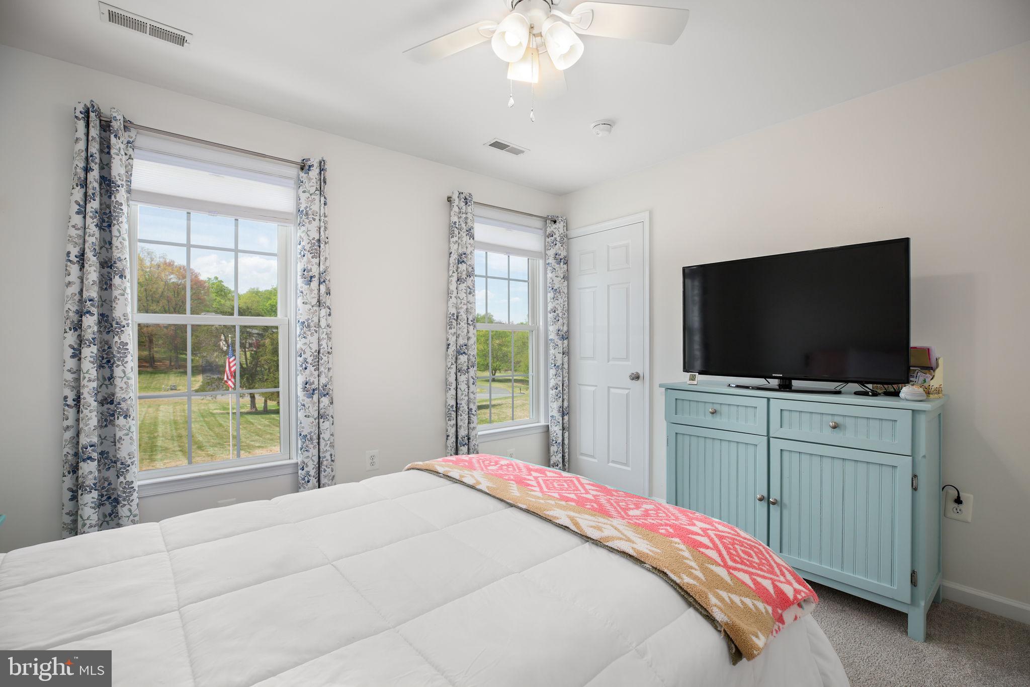 MABEL M PETTIE - Residential