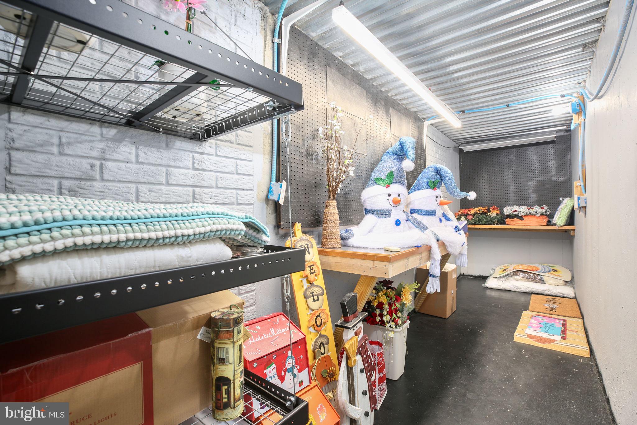 MABEL M PETTIE - Residential