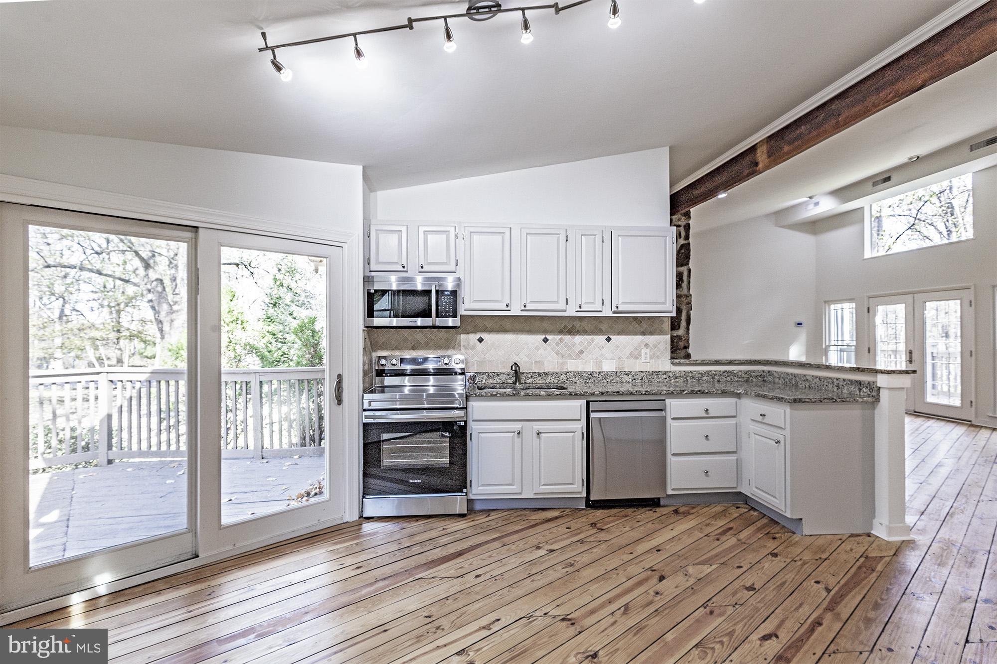 CHARLTON FARMS - Residential