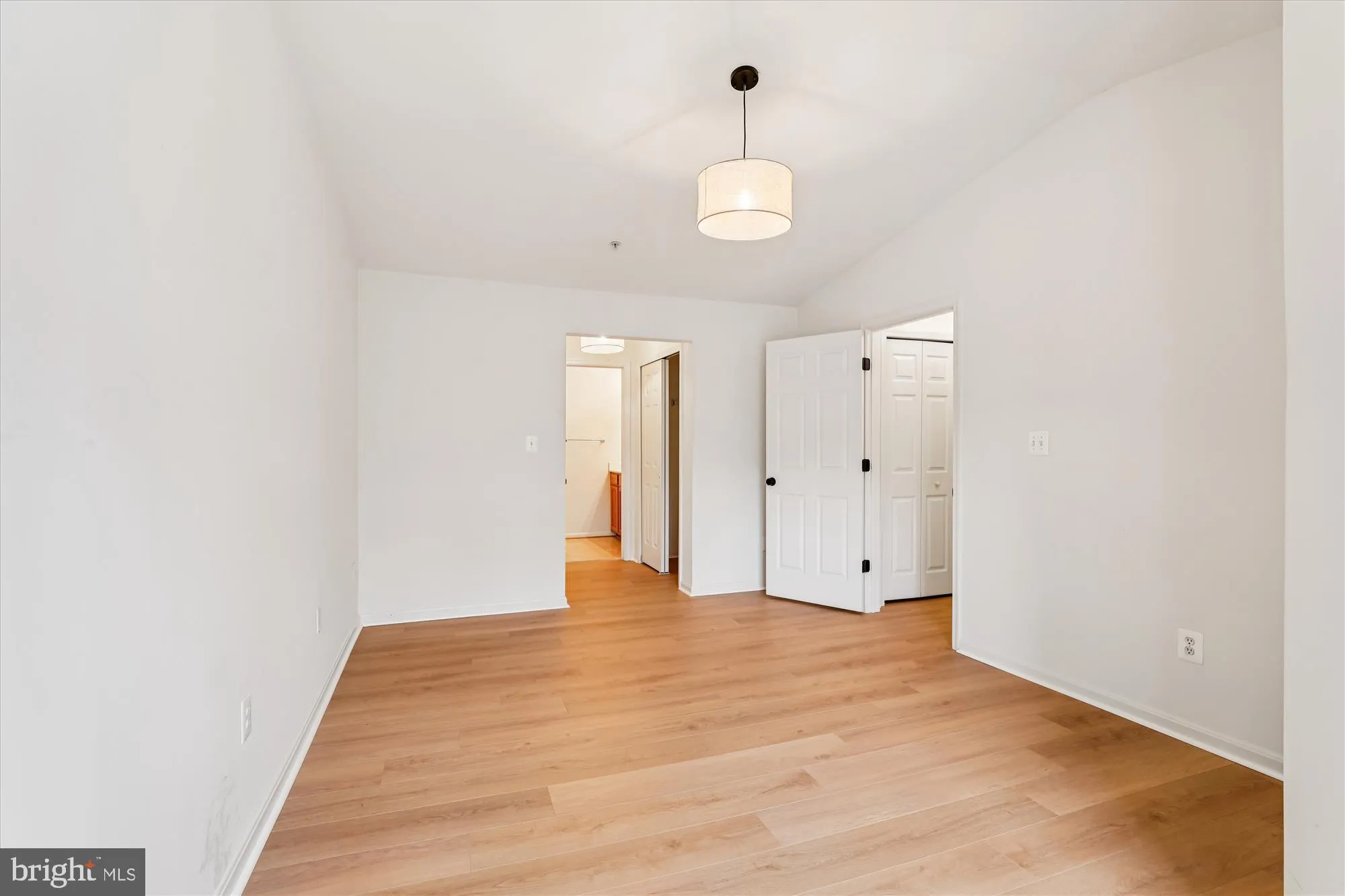 Annapolis, Maryland 21401, United States, 2 Bedrooms Bedrooms, ,2 BathroomsBathrooms,Residential,Active,247350