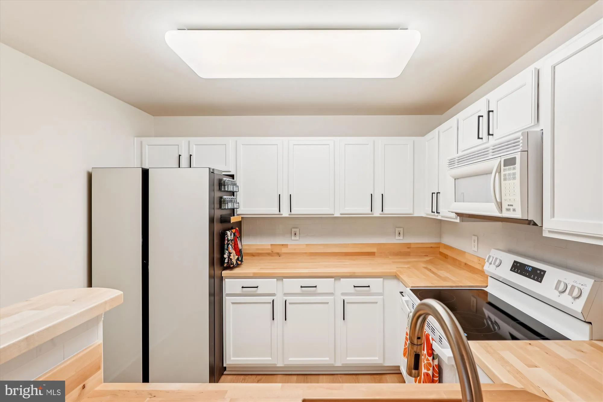 Annapolis, Maryland 21401, United States, 2 Bedrooms Bedrooms, ,2 BathroomsBathrooms,Residential,Active,247350