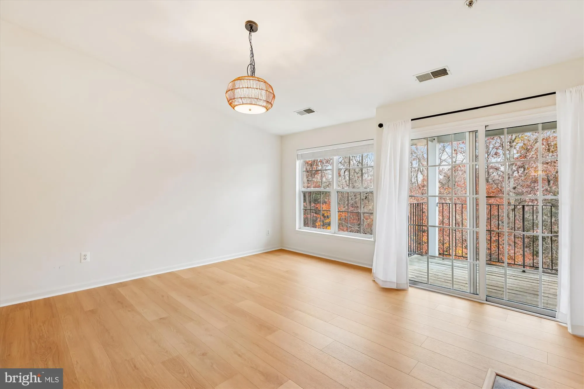 Annapolis, Maryland 21401, United States, 2 Bedrooms Bedrooms, ,2 BathroomsBathrooms,Residential,Active,247350