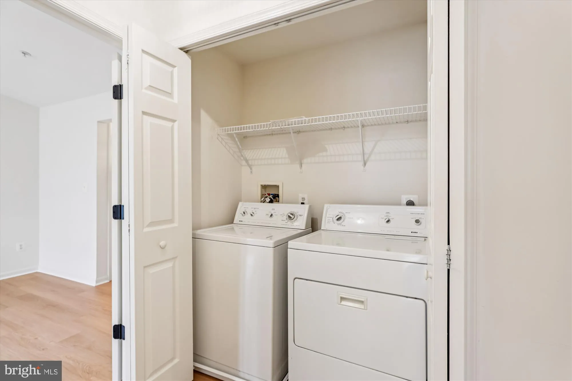 Annapolis, Maryland 21401, United States, 2 Bedrooms Bedrooms, ,2 BathroomsBathrooms,Residential,Active,247350