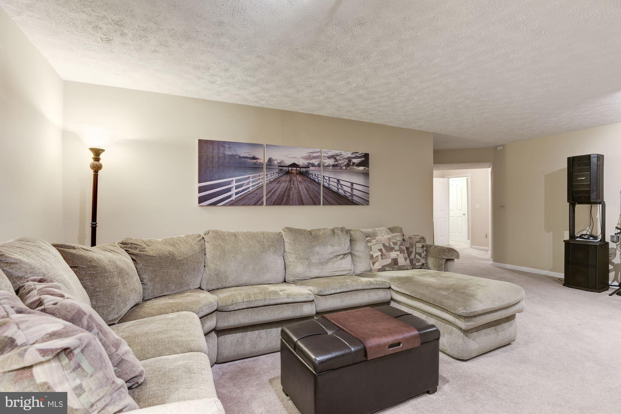 LIFESTYLE AT SULLY STATION - Residential