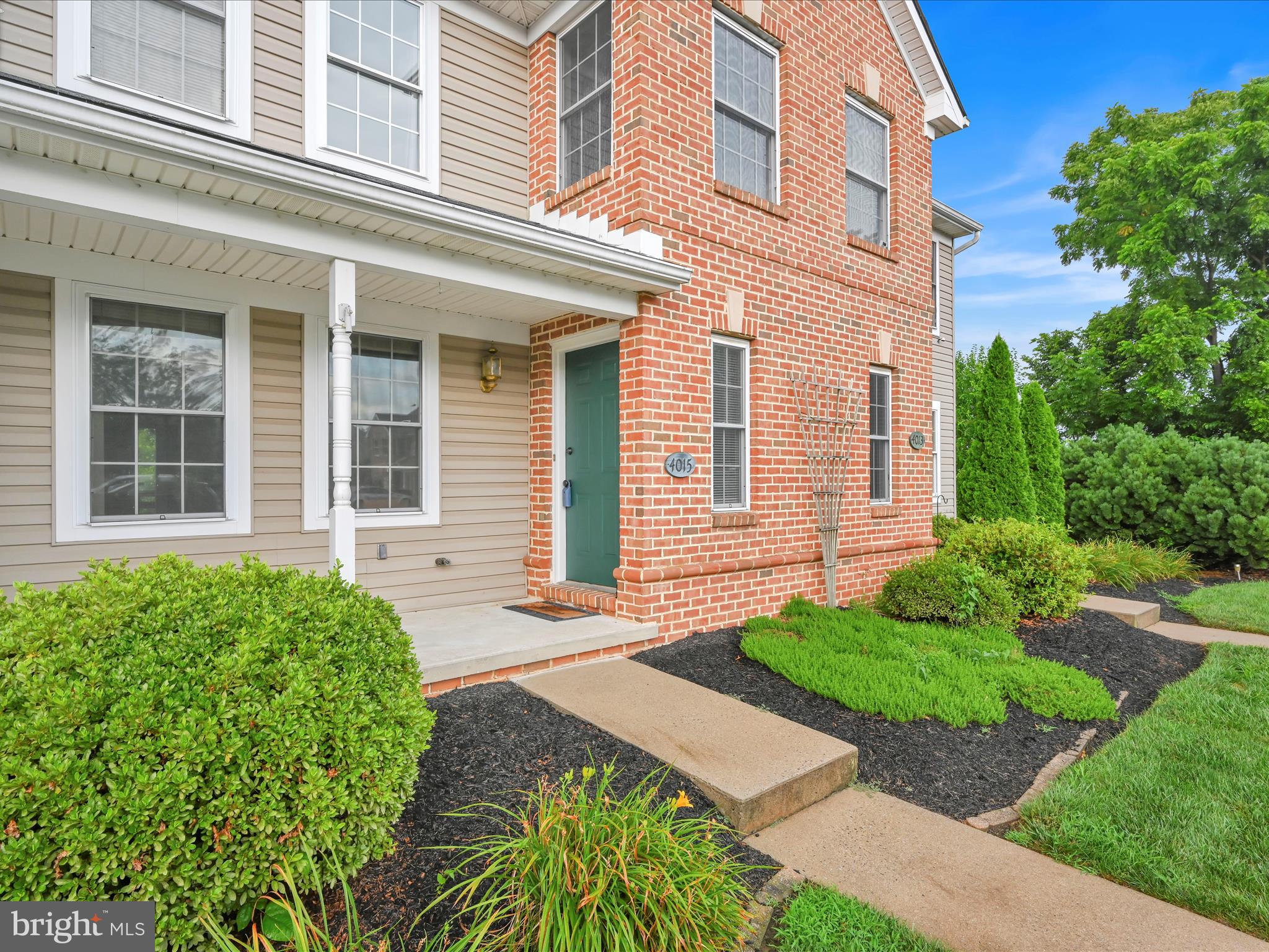 4015 BRADFORD CIRCLE
