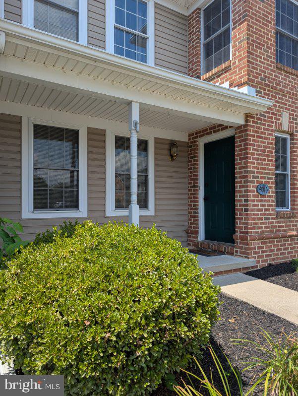 4015 BRADFORD CIRCLE