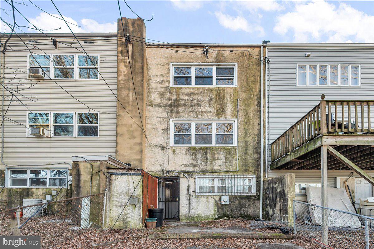 OAKMONT - Residential