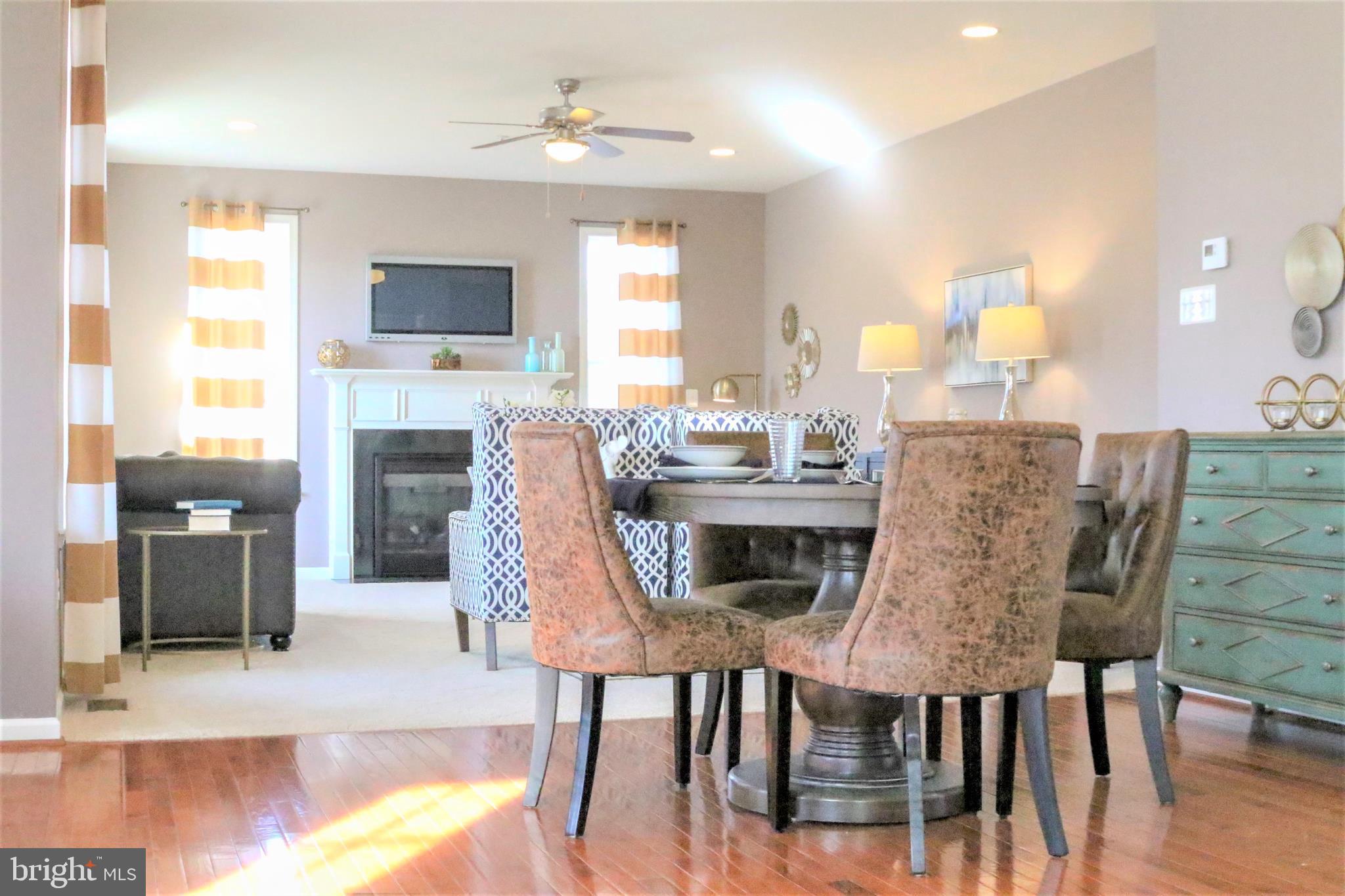 MAPLE VALLEY ESTATES - Residential