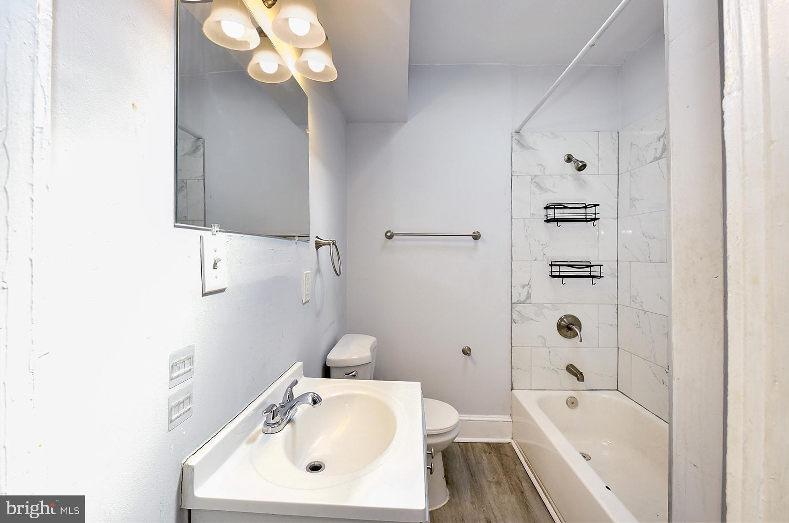 CLIFTON PARK - Residential