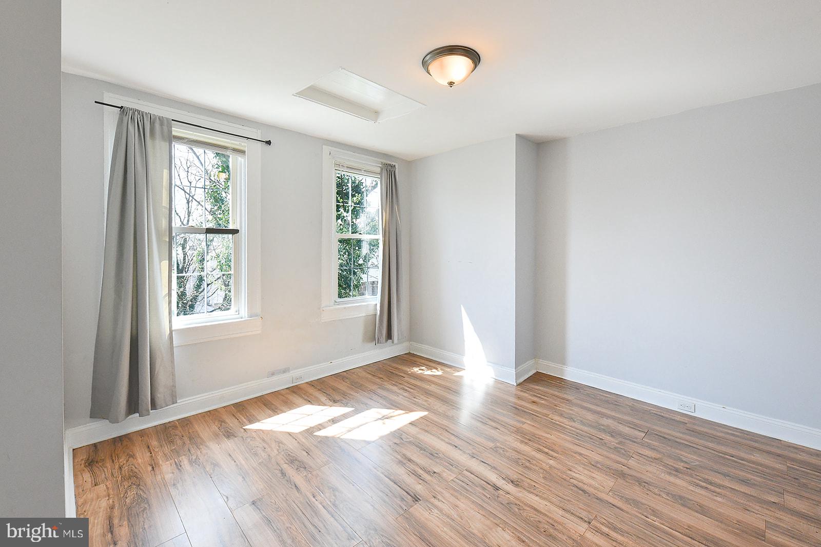 CLIFTON PARK - Residential