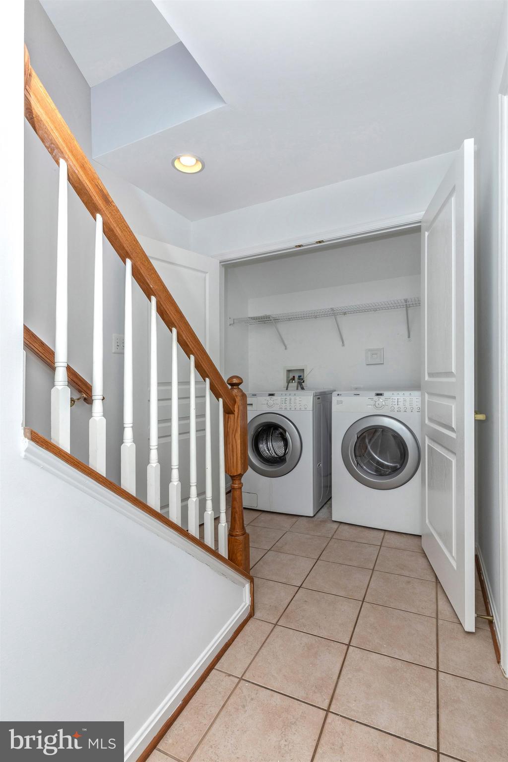 VILLAGES OF URBANA - Residential Lease