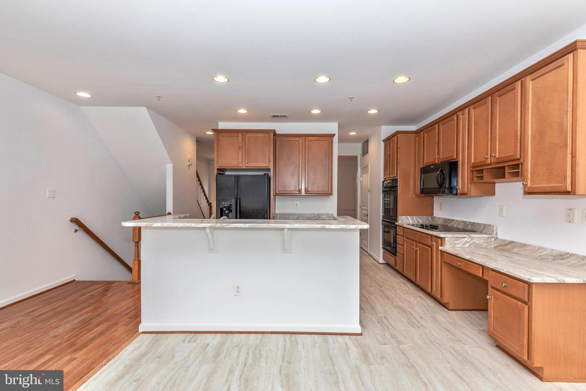 VILLAGES OF URBANA - Residential Lease