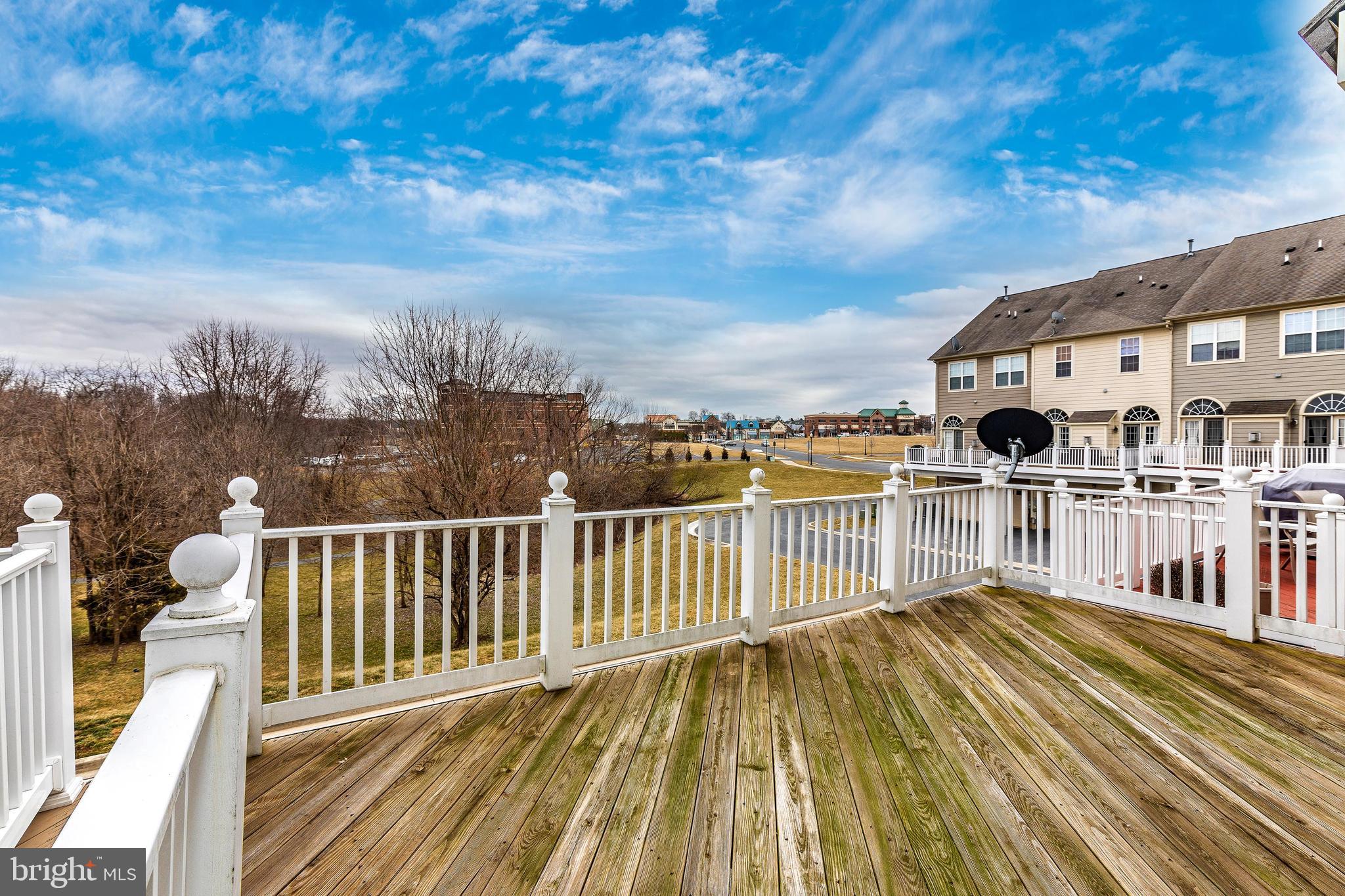 VILLAGES OF URBANA - Residential Lease