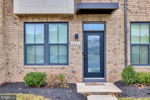 Townhouse For Sale - 7111 Sollers Point Road<br/> BALTIMORE, MD 21222